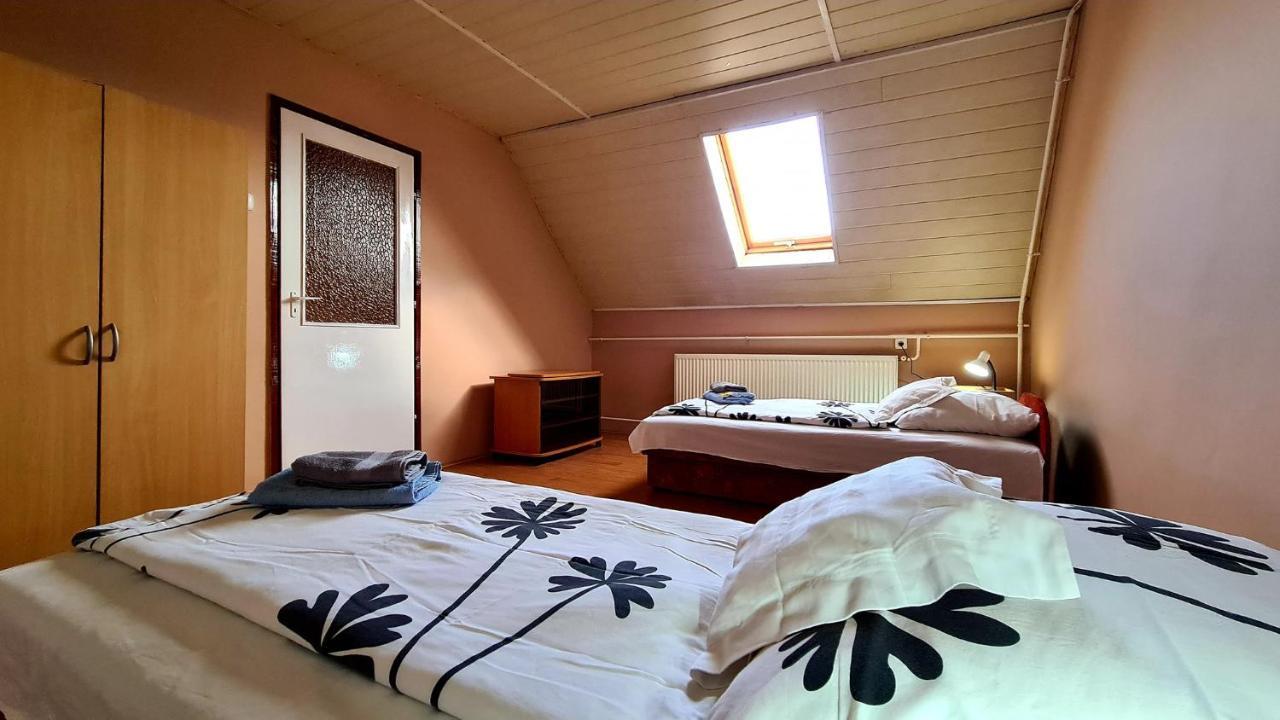 Veronika Guesthouse Dravatamasi Buitenkant foto