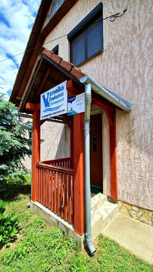 Veronika Guesthouse Dravatamasi Buitenkant foto