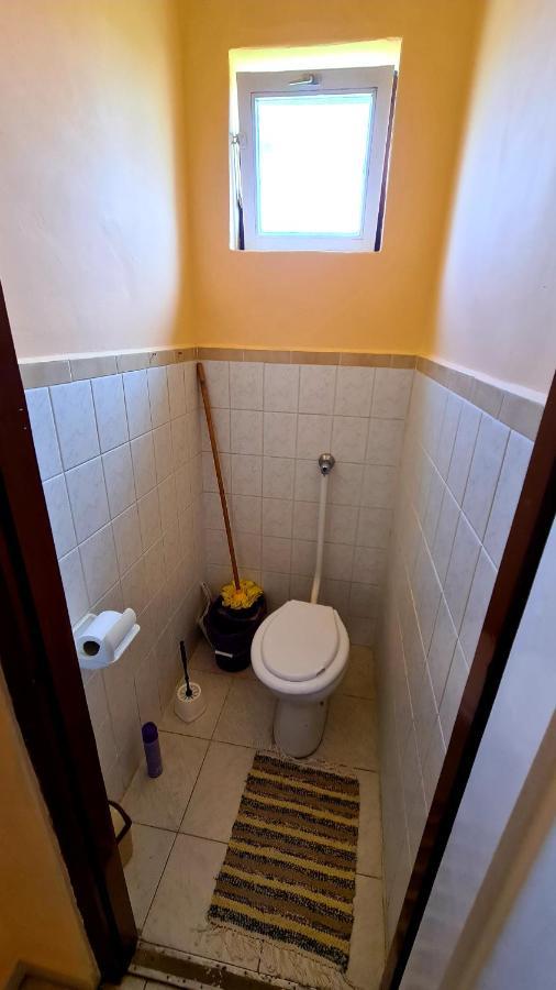 Veronika Guesthouse Dravatamasi Buitenkant foto