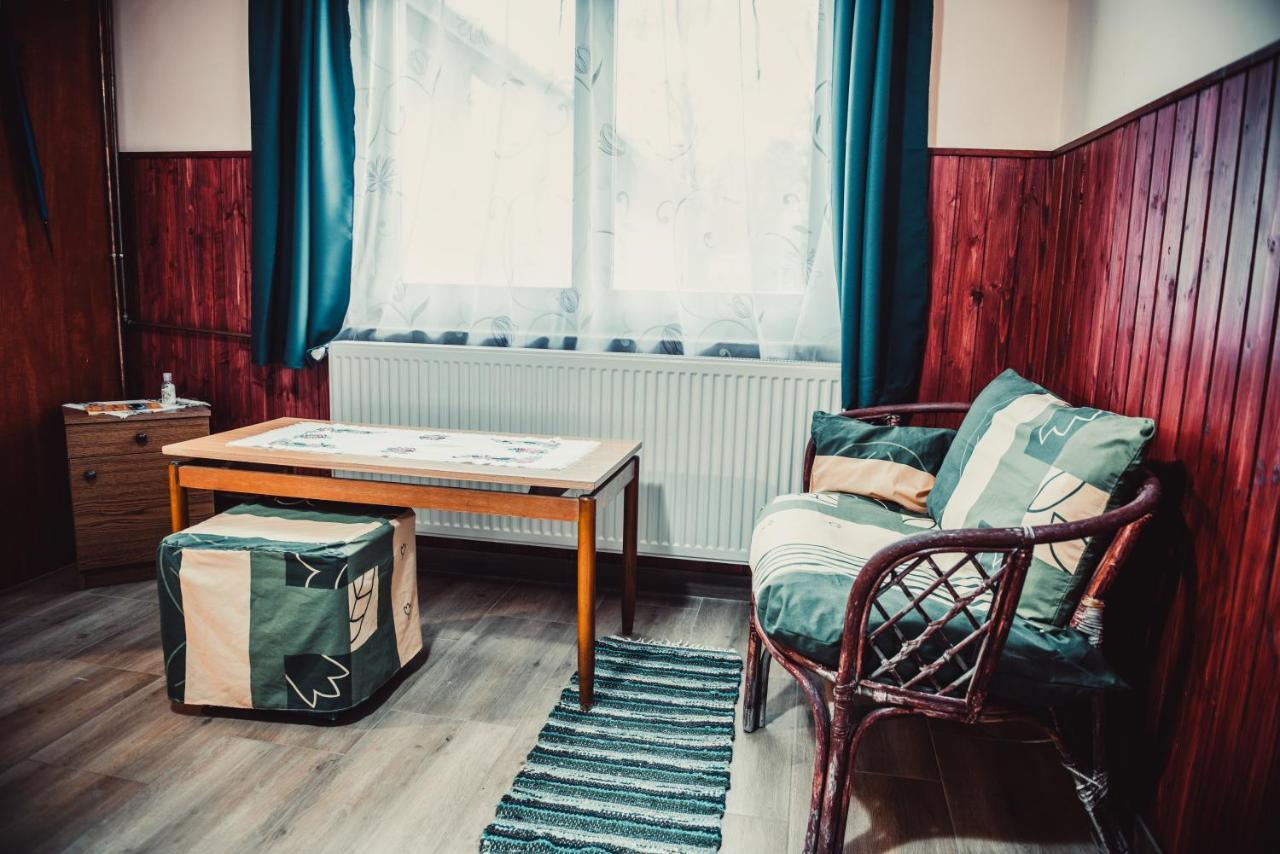 Veronika Guesthouse Dravatamasi Buitenkant foto