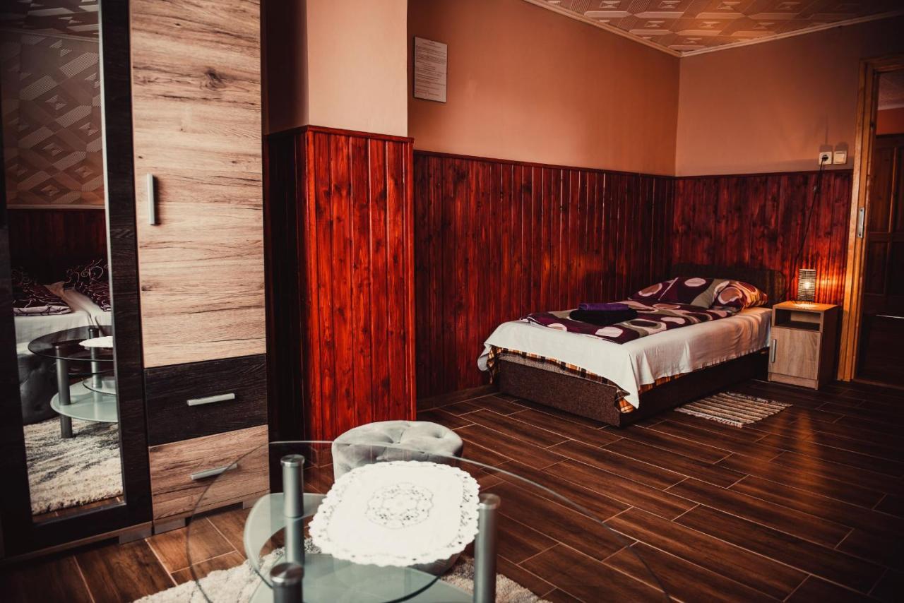 Veronika Guesthouse Dravatamasi Buitenkant foto